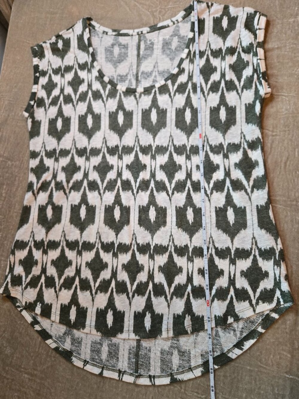 LOFT Olive Green Ikat 100% Linen Scoop Neck Top M Boho Tribal Short Sleeve - Picture 10 of 13